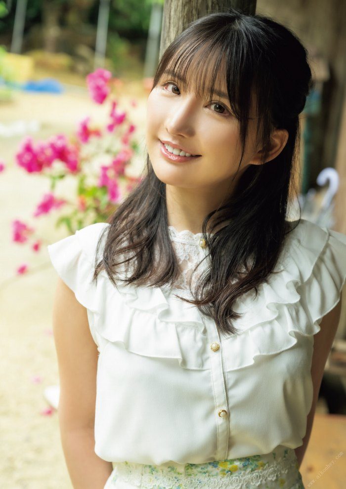 Nude pictures of Karen Yuzuriha! Part 3